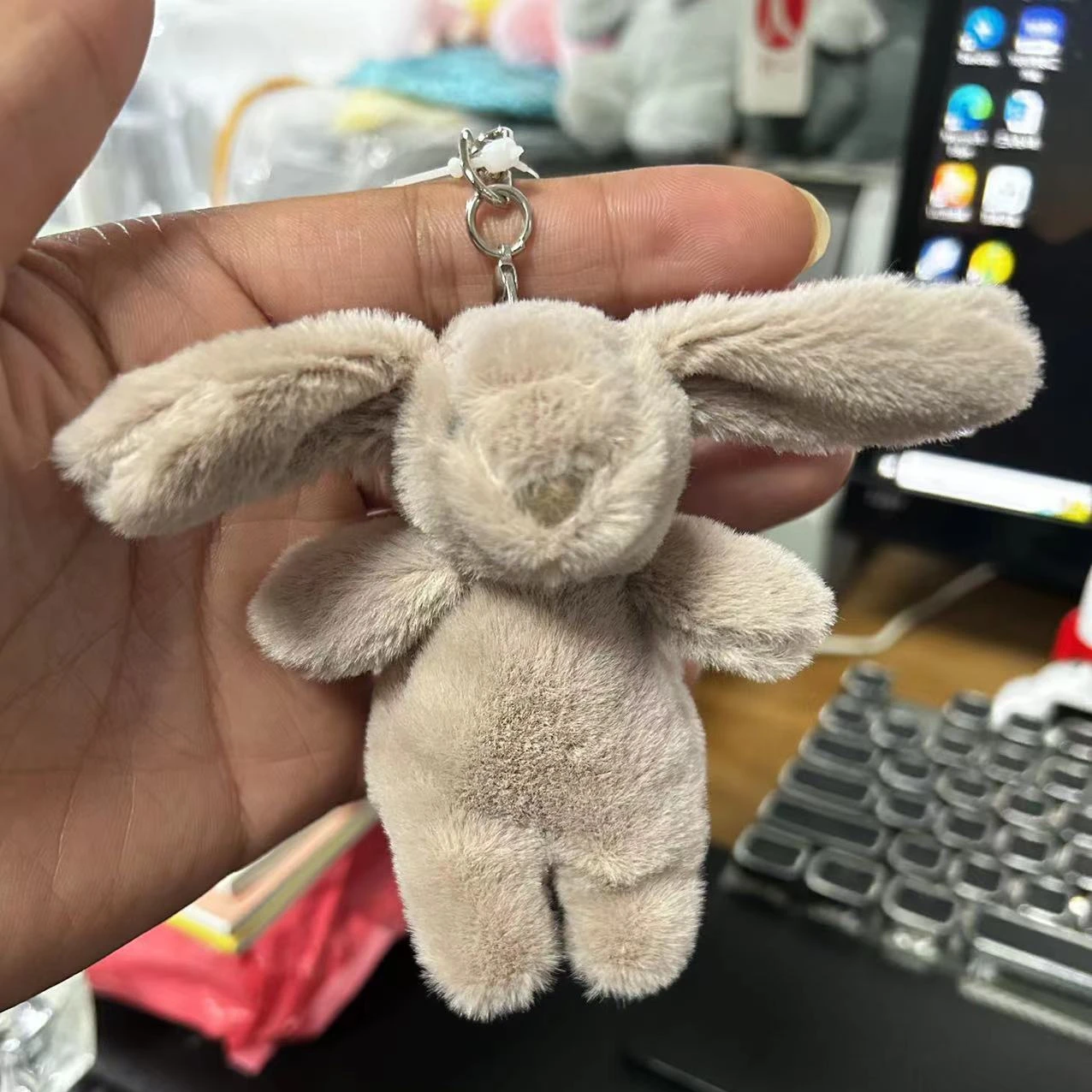 Stuffed Animals Cute Cartoon R - Carabiner Keychain 评论和价格